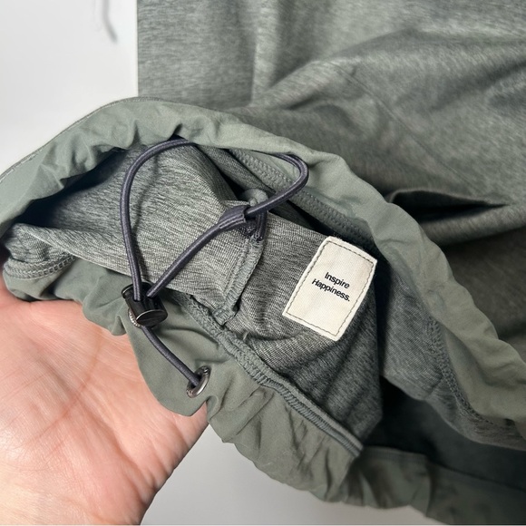 Vuori Sunday Element Hoodie in Kashmir Heather - Picture 6 of 8